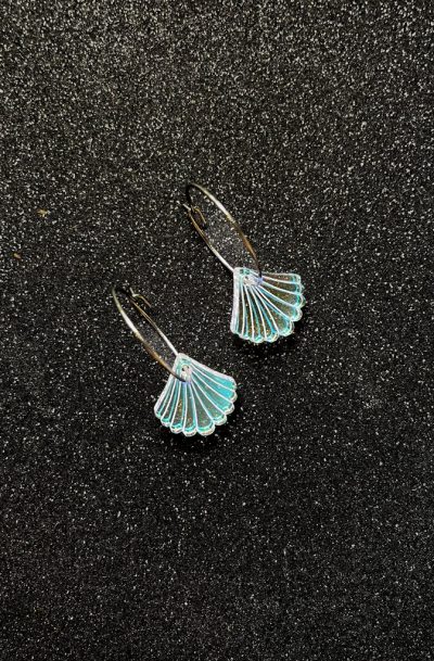 Ruffle Army: hologrammi simpukka- korvakorut