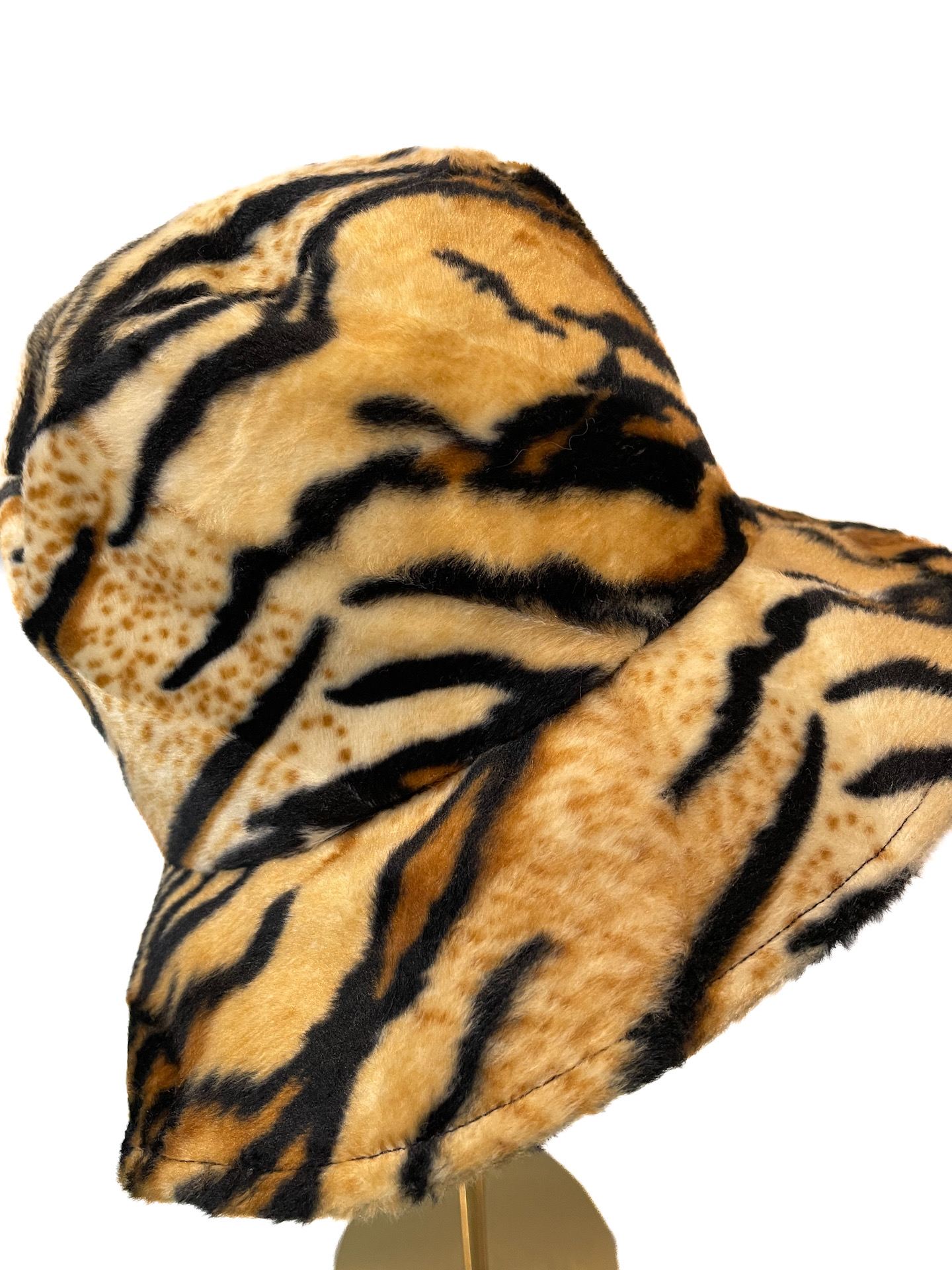Lierihattu, tiikerikuosinen tekokarva 58cm - Image 4